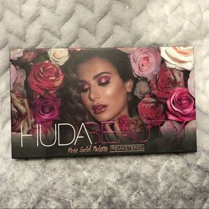HUDA BEAUTY ‘remastered rose gold’ palette